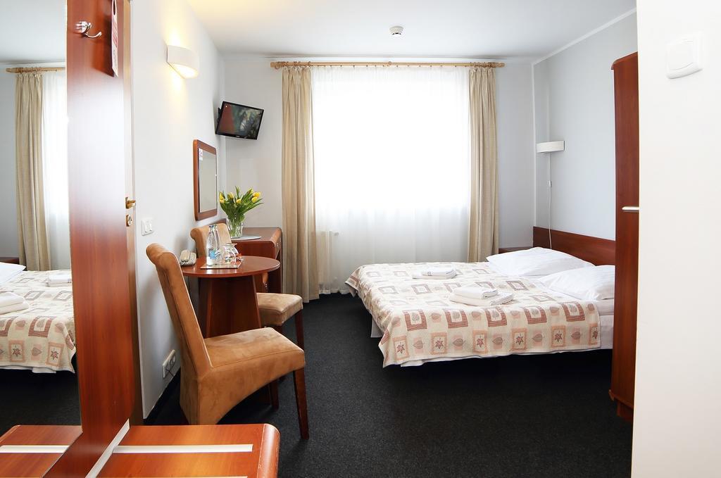 Hotel I Restauracja Abis Быстшица-Клодзкая Экстерьер фото